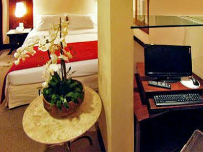 Transamerica Prime International Plaza Hotel
